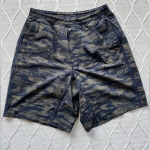Lululemon Mens Camo Shorts size S